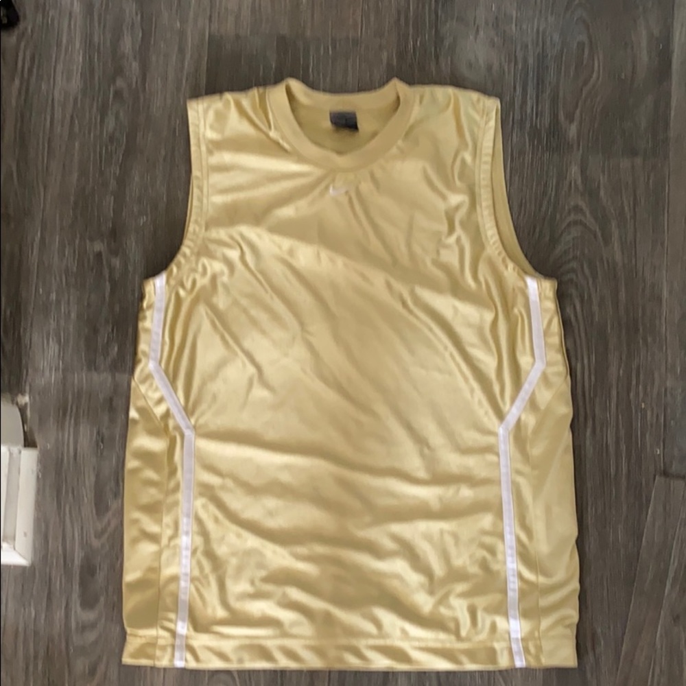 Nike Basketball no sleeve shirt